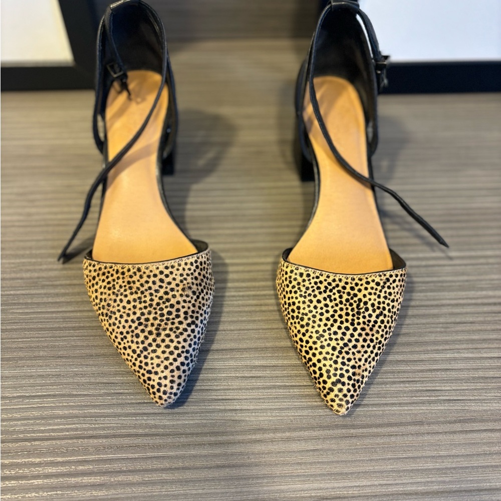 Crown Vintage Brown and Black Heels with Elegant Design